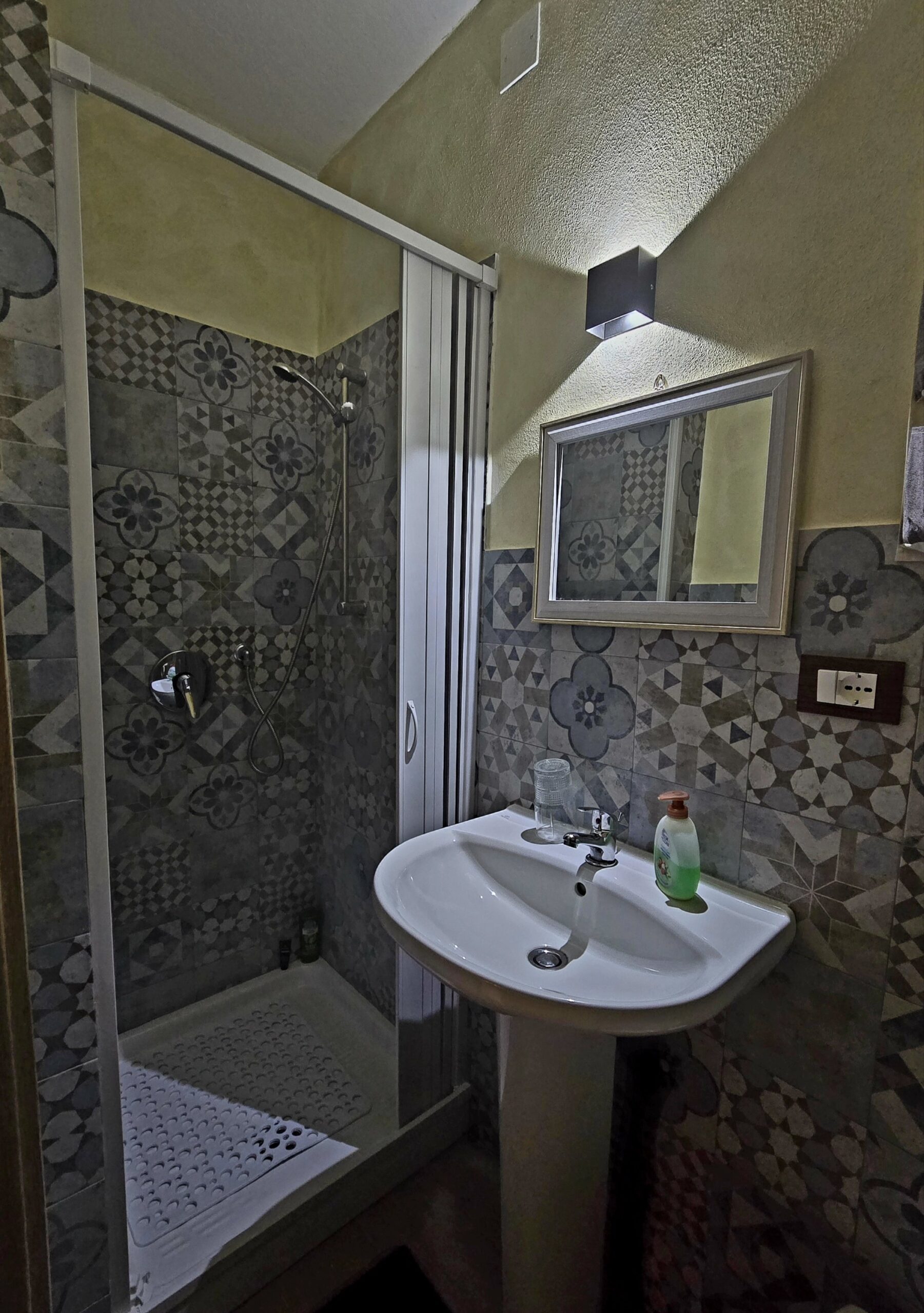 Apartments Room Luxury One - immagine 5